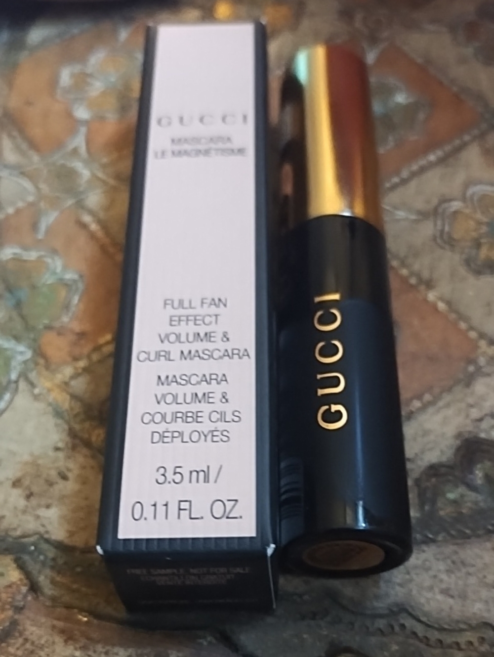 Gucci Mascara Tube in Black with Gold Cap